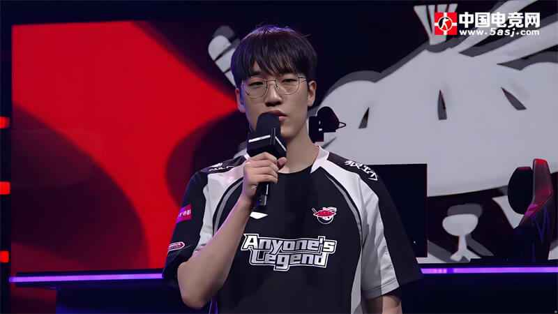 野王覺醒！Tarzan賽后獨(dú)家解密：3-0碾壓BLG的野區(qū)統(tǒng)治秘