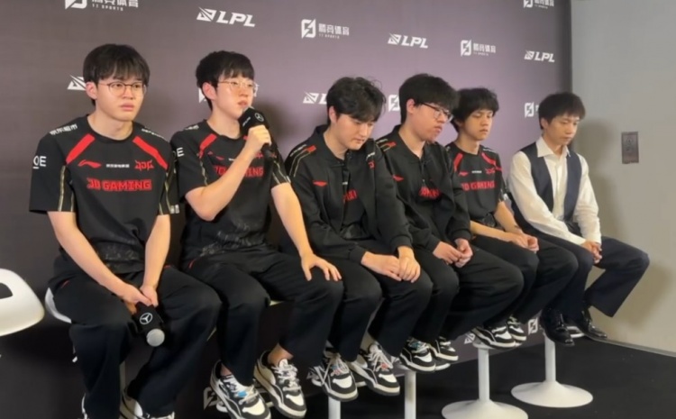 JDG爆冷0-2不敵iG賽后群訪：Scout坦言潘巖組合失效 Cl