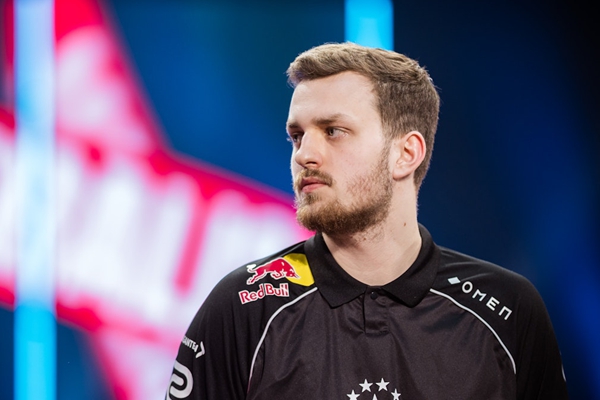 Staehr專訪：從主點人到Astralis明星位的蛻變 談HooXi