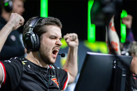 EPL S22地獄歸來(lái)！FaZe 2-1逆轉(zhuǎn)Aurora絕處逢生，大表哥