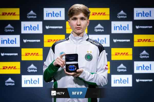 m0NESY狂攬EPL S22 MVP！1.96 rating炸裂表現(xiàn)創(chuàng)紀(jì)錄，F(xiàn)a