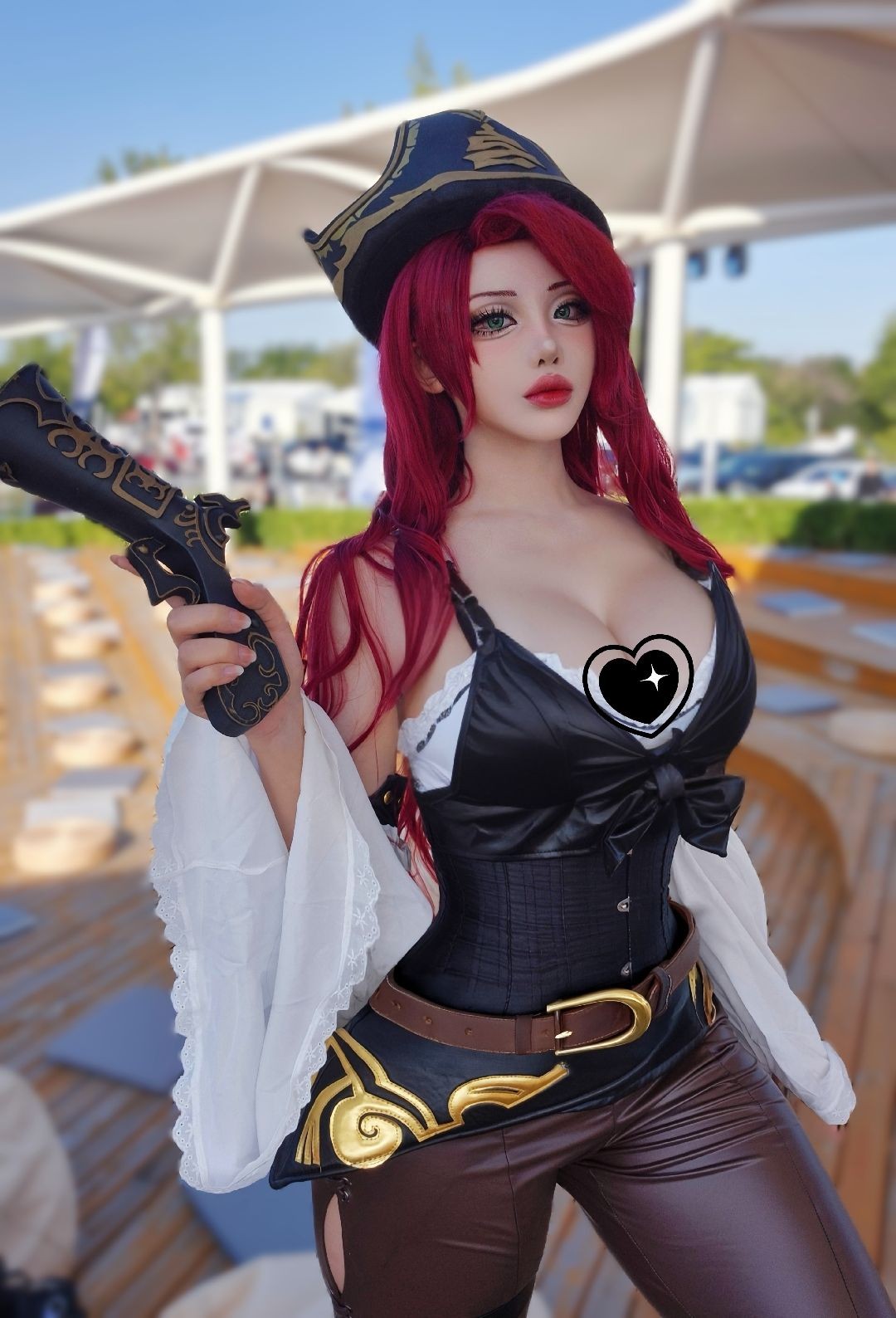 韓國知名Coser Yasal分享最新Cos美圖：《妮姬》小紅帽，《英雄聯(lián)盟》女槍，刃影姐姐