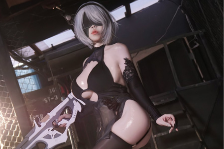 日本美女最新Cos 2B小姐姐作品，黑絲肉腿，這誰頂?shù)米。? class=
