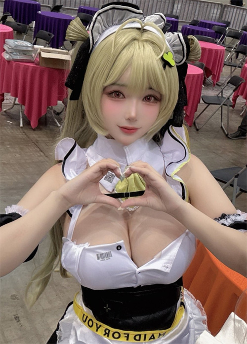 《劍星》體模尹雪花Cos作品：《棕色塵埃2》葛蘭西特