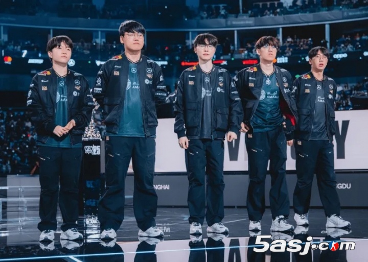 傳奇加冕！T1力克KT斬獲S15冠軍，成就史無前例全球總決賽六冠王偉業(yè)